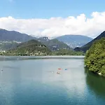 Mountain Hideaway For Four Vakantiehuis *