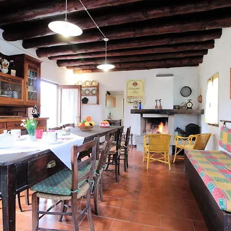 Mountain Hideaway For Four Casa vacanze